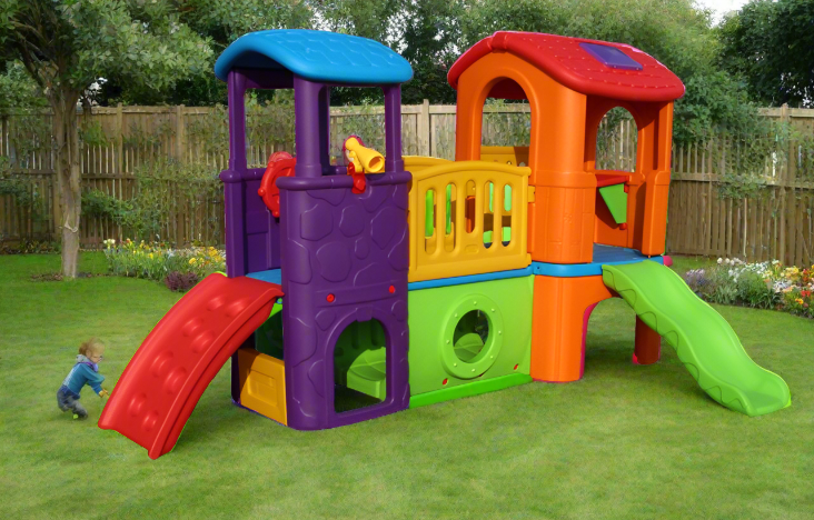 Children Play Center + Slide L-109" W-71" H-68"